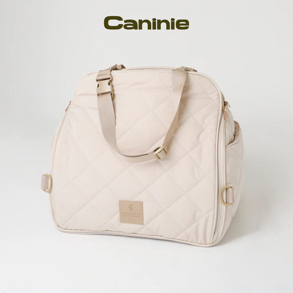 Caninie-Monchéri Quilting Triangle Drive Pet Bag กระเป๋าสะพายสุนัขทรงสามเหลี่ยม | กระเป๋าอุ้มหมา ผ้าควิลท์ พกพาสะดวก สำหรับสุนัขพันธุ์เล็ก