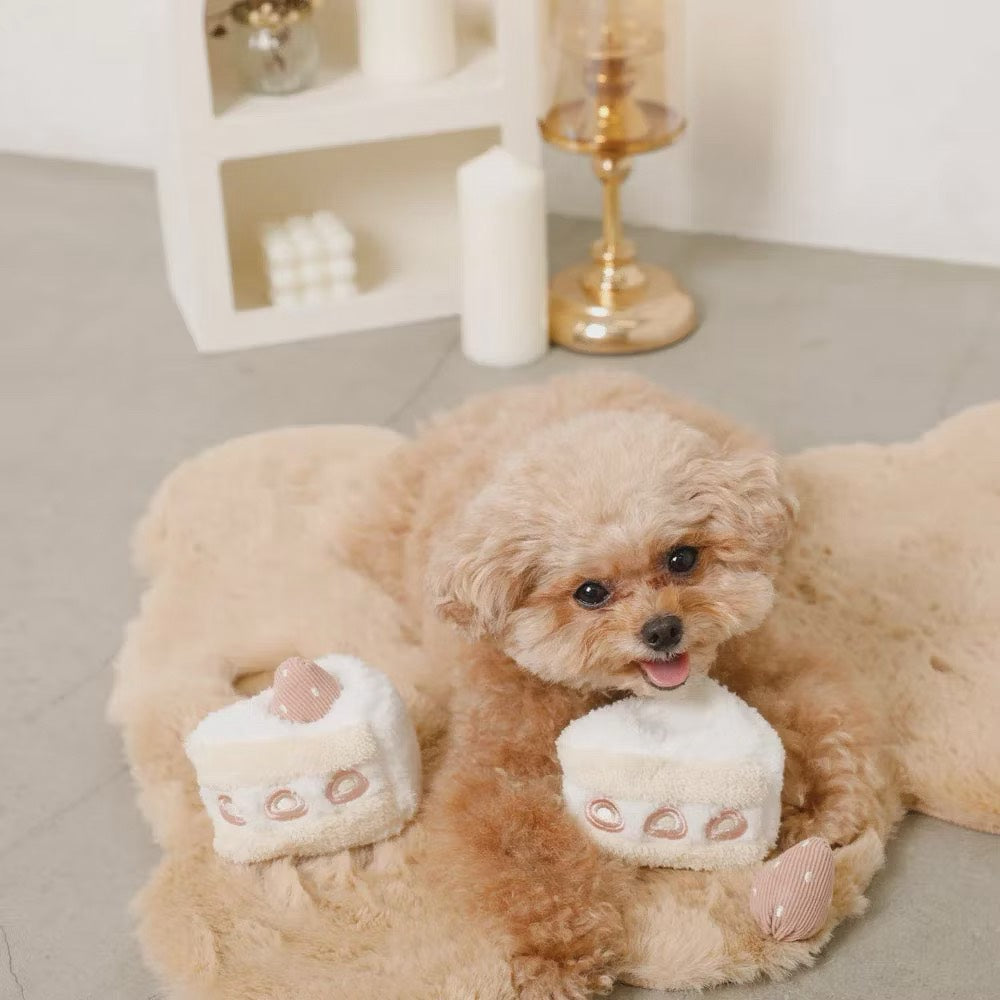 Caninie-Monchéri Strawberry Shortcake Nose Work Toy ของเล่นสุนัขเค้กสตรอว์เบอร์รี่ซ่อนขนม
